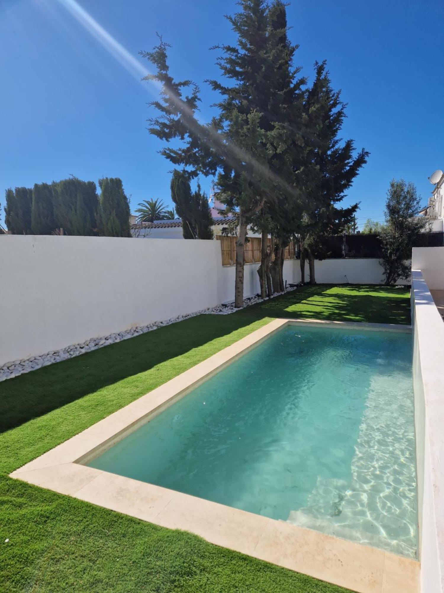 Gorgot P1 I Apartamento Con Terraza Y Piscina Comunitaria Cerca De La Playa Empuriabrava Exteriör bild