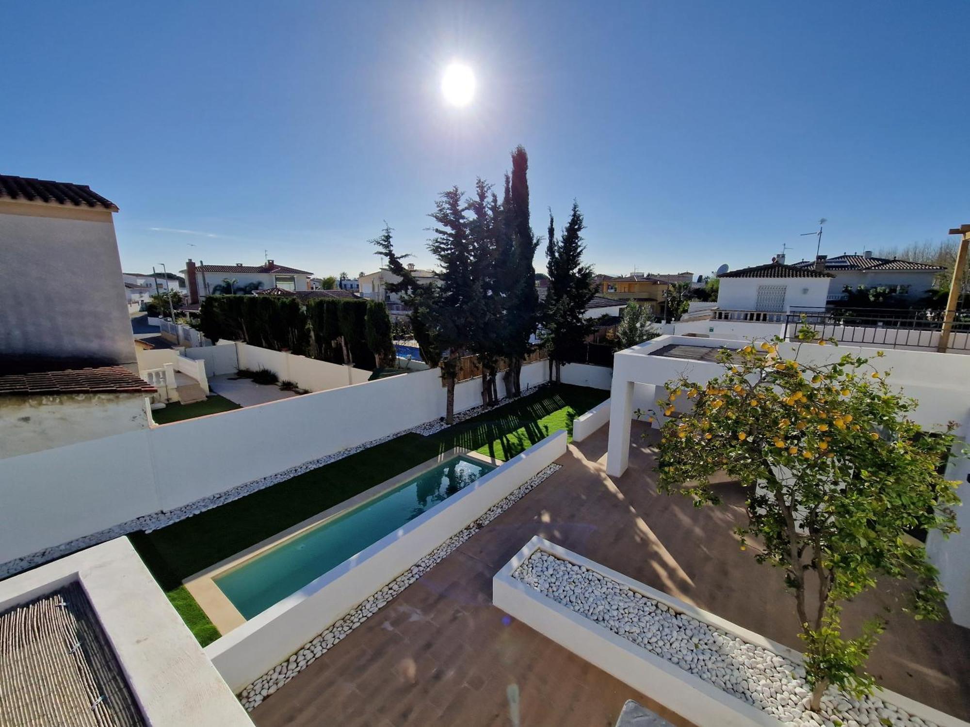 Gorgot P1 I Apartamento Con Terraza Y Piscina Comunitaria Cerca De La Playa Empuriabrava Exteriör bild