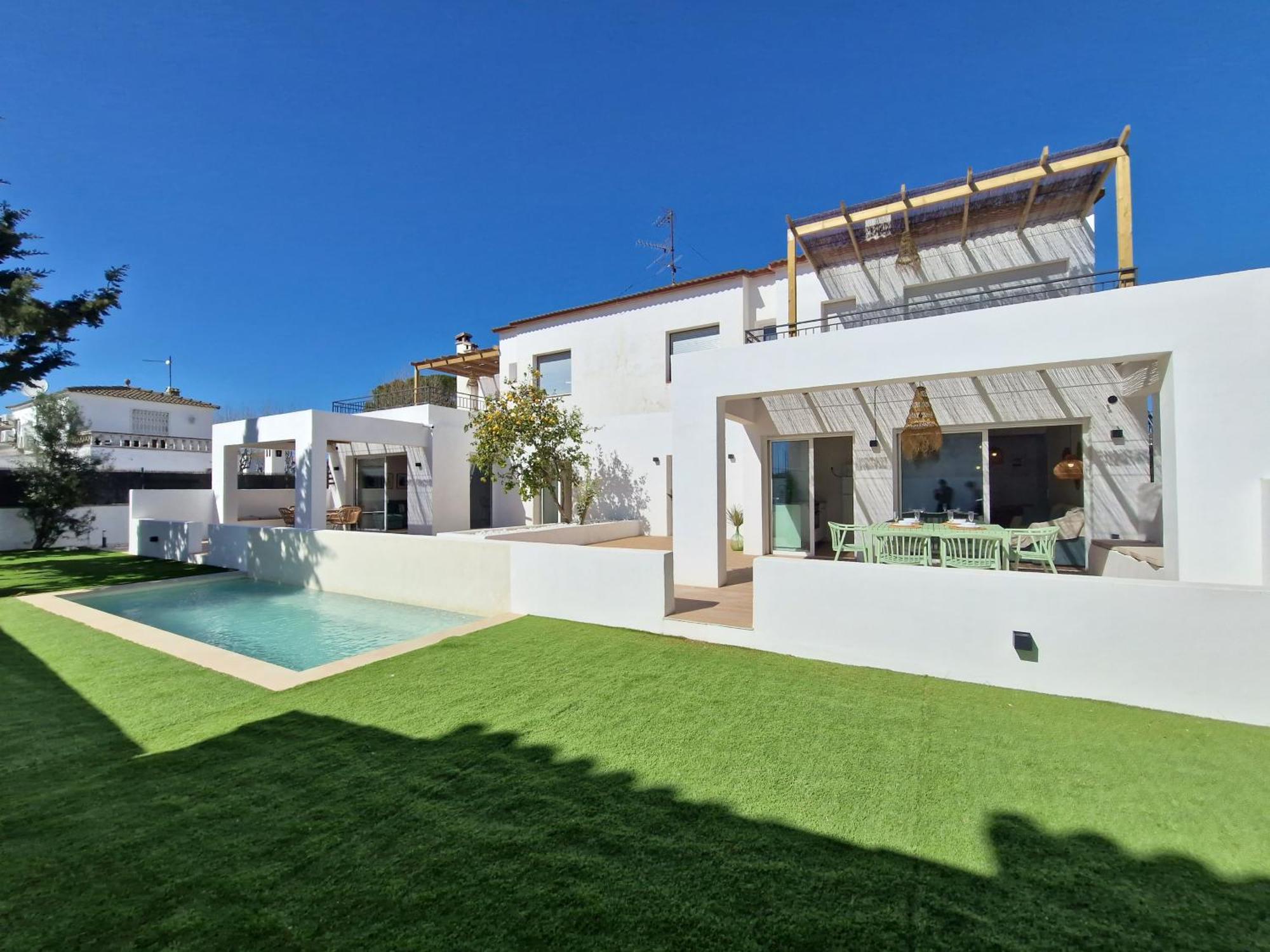 Gorgot P1 I Apartamento Con Terraza Y Piscina Comunitaria Cerca De La Playa Empuriabrava Exteriör bild